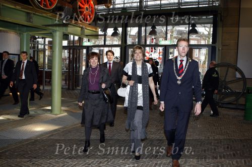 Utrecht 10 maart 2009
Prinses Laurentien bij presentatie boek beertje Paddington in het spoorwegmuseum in Utrecht.
Peter Smulders bv
