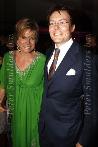 Apeldoorn 19 januari 2008
Prinses Margriet Pieter v Vollenhoven Prins Maurits Prinses Marilene Prins Bernhard jr  een zwangere Prinses Annette Prins Pieter Christiaan Prinses Anita Prins Floris Prinses Aimee Koningin Beatrix Prins Constantijn Prinses Laurentien Prins Friso Prinses Maebel Wisse Smit Prins Carlos en Prinses carolien bij voorstelling in Theater tbv vefrjaardag prinses Margriet.