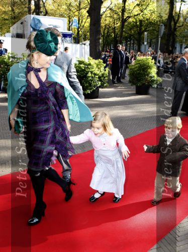 Den Haag 20 oktober 2007
Dop prinses Ariane. Prinses Laurentien Prins Constantijn met hun kinderen Eloise Claus Casimir en Leonore.
