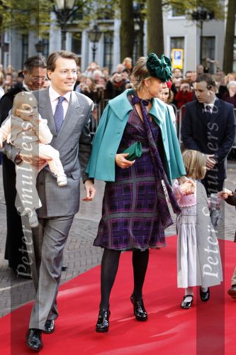 Den Haag 20 oktober 2007
Dop prinses Ariane. Prinses Laurentien Prins Constantijn met hun kinderen Eloise Claus Casimir en Leonore.