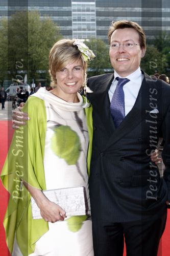 Utrecht 28 april 2009
Pieter v Vollenhoven viert zijn 70e verjaardag in het Beatrix theater in Utrecht. Prinses laurentien en Prins Constantijn
Peter Smulders bv