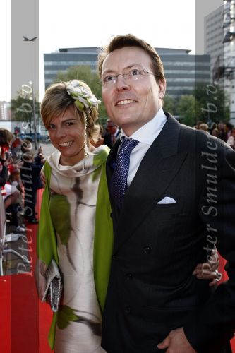 Utrecht 28 april 2009
Pieter v Vollenhoven viert zijn 70e verjaardag in het Beatrix theater in Utrecht. Prinses laurentien en Prins Constantijn
Peter Smulders bv