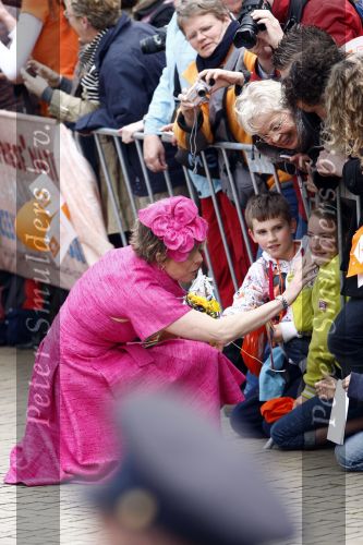 Makkum en Franeker30 april 2008
Koninginnedag 2008 met Koningin Beatrix Prins Willem Alexander Friso Constantijn Maurits Floris Pieter Christiaan Pieter v Vollenhoven en de prinsessen Maxima Laurentien Mabel Aimee Anita Margriet en Marilene.
Peter Smulders bv