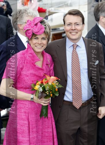 Makkum en Franeker30 april 2008
Koninginnedag 2008 met Koningin Beatrix Prins Willem Alexander Friso Constantijn Maurits Floris Pieter Christiaan Pieter v Vollenhoven en de prinsessen Maxima Laurentien Mabel Aimee Anita Margriet en Marilene.
Peter Smulders bv