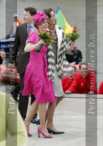Makkum en Franeker30 april 2008
Koninginnedag 2008 met Koningin Beatrix Prins Willem Alexander Friso Constantijn Maurits Floris Pieter Christiaan Pieter v Vollenhoven en de prinsessen Maxima Laurentien Mabel Aimee Anita Margriet en Marilene.
Peter Smulders bv