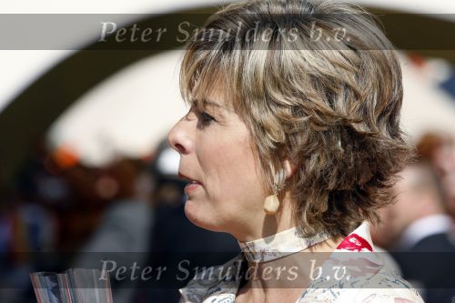 Apeldoorn 30 april 2009
Koninginnedag 2009 in apeldoorn met Koningin Beatrix Pieter v Vollenhoven Prinses Margriet Maxima Prins Willem Alexander Prins Constantijn Prinses Laurentien Prinses Mabel Prins Friso Prins Maurits Prinses Marilene Prins Pieter Christiaan Prinses Anita Prins Floris een zwangere Prinses Aimee en Prinses Annette. s middags probeerde een dwaas een aanslag te plegen op de koninklijke familie waarbij meerdere doden vielen.
Peter Smulders bv