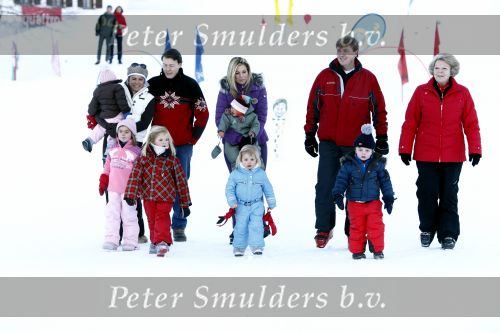 Lech 10 februari 2008
Fotosessie Koninklijke familie. Aanwezig waren Koningin Beatrix Maxima Prins Willem Alexander Amalai Alexia Ariane Prins Constantijn Prinses Laurentien Eloise Claus Cazimir en Elenore.