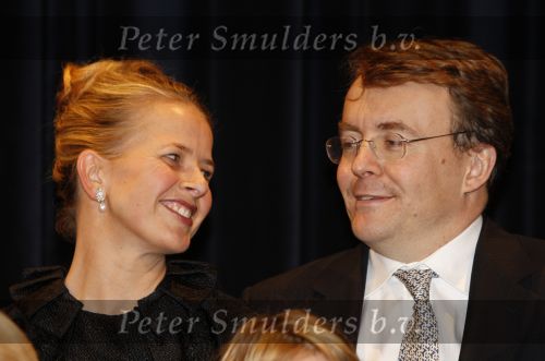 Amsterdam  12 december 2007
Uitreiking prins Claus prijzen in het muziekcentrum aan het ij. Orinses Maxima Laurentien Mabel Koningin Beatrix Prins Willem Alexander Friso en Constantijn zijn daarbij aanwezig.