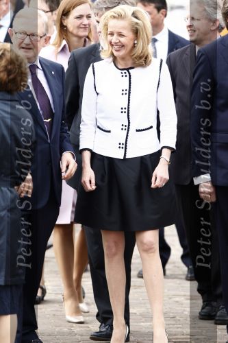 Makkum en Franeker30 april 2008
Koninginnedag 2008 met Koningin Beatrix Prins Willem Alexander Friso Constantijn Maurits Floris Pieter Christiaan Pieter v Vollenhoven en de prinsessen Maxima Laurentien Mabel Aimee Anita Margriet en Marilene.
Peter Smulders bv