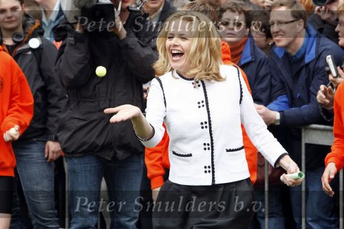 Makkum en Franeker30 april 2008
Koninginnedag 2008 met Koningin Beatrix Prins Willem Alexander Friso Constantijn Maurits Floris Pieter Christiaan Pieter v Vollenhoven en de prinsessen Maxima Laurentien Mabel Aimee Anita Margriet en Marilene.
Peter Smulders bv
