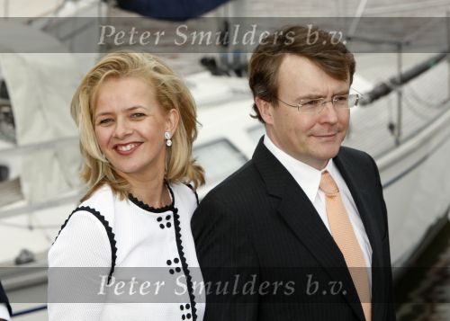 Makkum en Franeker30 april 2008
Koninginnedag 2008 met Koningin Beatrix Prins Willem Alexander Friso Constantijn Maurits Floris Pieter Christiaan Pieter v Vollenhoven en de prinsessen Maxima Laurentien Mabel Aimee Anita Margriet en Marilene.
Peter Smulders bv