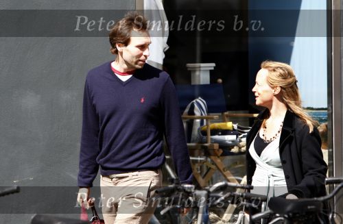 Amsterdam 2 mei 2008
Prinses Margarita en haar verloofde / vriend Tjalling winkelen op de pc hooftstraat op de dag waarvan verteld werd dat ze zouden trouwen.
Peter Smulders bv