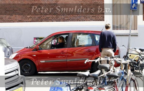 Amsterdam 2 mei 2008
Prinses Margarita en haar verloofde / vriend Tjalling winkelen op de pc hooftstraat op de dag waarvan verteld werd dat ze zouden trouwen.
Peter Smulders bv