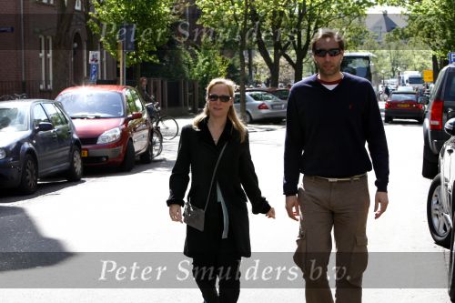 Amsterdam 2 mei 2008
Prinses Margarita en haar verloofde / vriend Tjalling winkelen op de pc hooftstraat op de dag waarvan verteld werd dat ze zouden trouwen.
Peter Smulders bv