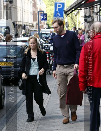 Amsterdam 2 mei 2008
Prinses Margarita en haar verloofde / vriend Tjalling winkelen op de pc hooftstraat op de dag waarvan verteld werd dat ze zouden trouwen.
Peter Smulders bv
