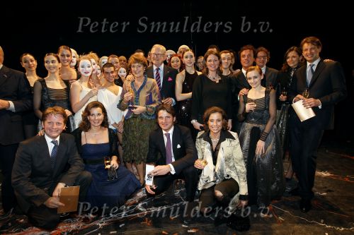 Apeldoorn 19 januari 2008
Prinses Margriet Pieter v Vollenhoven Prins Maurits Prinses Marilene Prins Bernhard jr  een zwangere Prinses Annette Prins Pieter Christiaan Prinses Anita Prins Floris Prinses Aimee Koningin Beatrix Prins Constantijn Prinses Laurentien Prins Friso Prinses Maebel Wisse Smit Prins Carlos en Prinses carolien bij voorstelling in Theater tbv vefrjaardag prinses Margriet.