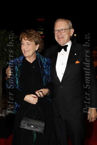 Amsterdam 19 december 2007
Prinses Margriet en Pieter v Volenhoven arriveren bij de RAI bij de sportman van het jaar. Erica Terpstra ontvangt ze.