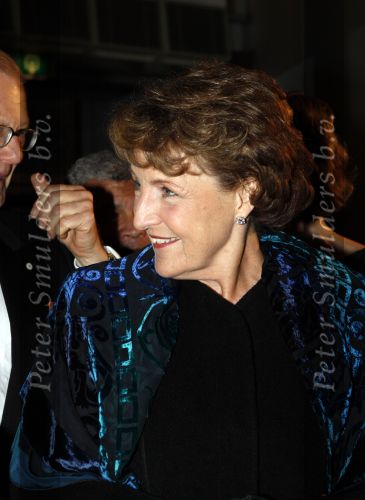 Amsterdam 19 december 2007
Prinses Margriet en Pieter v Volenhoven arriveren bij de RAI bij de sportman van het jaar. Erica Terpstra ontvangt ze.