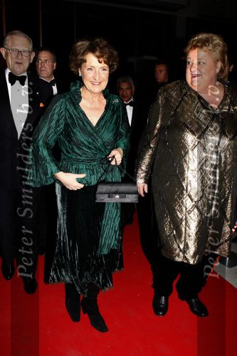 Amsterdam 19 december 2007
Prinses Margriet en Pieter v Volenhoven arriveren bij de RAI bij de sportman van het jaar. Erica Terpstra ontvangt ze.