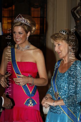 Den Haag 22 april 2009
Diner met de koninklijke familie van zweden en nederland. Aanwezig waren Prinses Maxima Koningin Beatrix Prins Willem Alexander Prinses Margriet Koning Carl Gustav en Koningin Silvia.
Peter Smulders bv