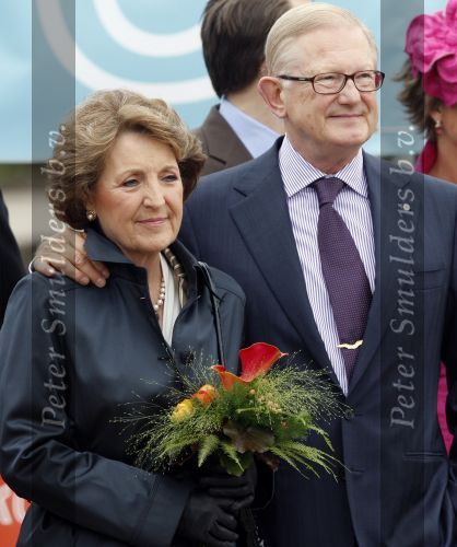 Makkum en Franeker30 april 2008
Koninginnedag 2008 met Koningin Beatrix Prins Willem Alexander Friso Constantijn Maurits Floris Pieter Christiaan Pieter v Vollenhoven en de prinsessen Maxima Laurentien Mabel Aimee Anita Margriet en Marilene.
Peter Smulders bv
