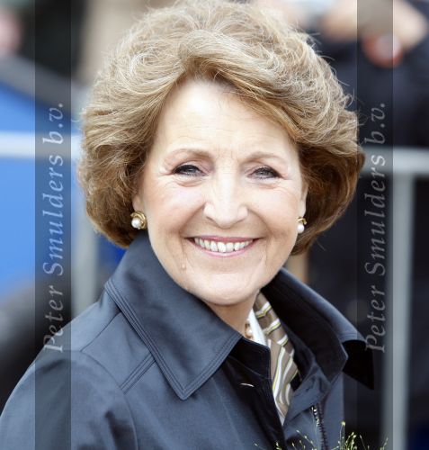 Makkum en Franeker30 april 2008
Koninginnedag 2008 met Koningin Beatrix Prins Willem Alexander Friso Constantijn Maurits Floris Pieter Christiaan Pieter v Vollenhoven en de prinsessen Maxima Laurentien Mabel Aimee Anita Margriet en Marilene.
Peter Smulders bv