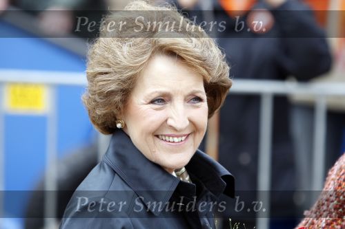 Makkum en Franeker30 april 2008
Koninginnedag 2008 met Koningin Beatrix Prins Willem Alexander Friso Constantijn Maurits Floris Pieter Christiaan Pieter v Vollenhoven en de prinsessen Maxima Laurentien Mabel Aimee Anita Margriet en Marilene.
Peter Smulders bv