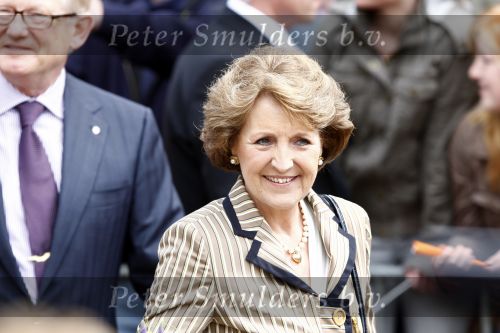 Makkum en Franeker30 april 2008
Koninginnedag 2008 met Koningin Beatrix Prins Willem Alexander Friso Constantijn Maurits Floris Pieter Christiaan Pieter v Vollenhoven en de prinsessen Maxima Laurentien Mabel Aimee Anita Margriet en Marilene.
Peter Smulders bv