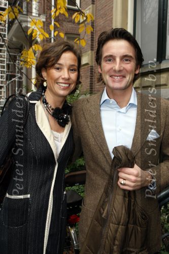 Amsterdam 3 november 2007
Prins Maurits en Prinses Marilene bij La Luz voor Make a Different day. Ze kwamen met de bakfiets.