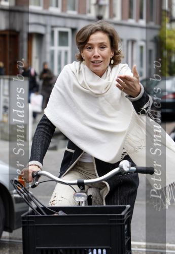 Amsterdam 3 november 2007
Prins Maurits en Prinses Marilene bij La Luz voor Make a Different day. Ze kwamen met de bakfiets.