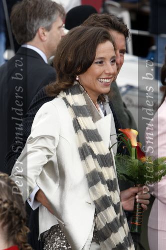 Makkum en Franeker30 april 2008
Koninginnedag 2008 met Koningin Beatrix Prins Willem Alexander Friso Constantijn Maurits Floris Pieter Christiaan Pieter v Vollenhoven en de prinsessen Maxima Laurentien Mabel Aimee Anita Margriet en Marilene.
Peter Smulders bv