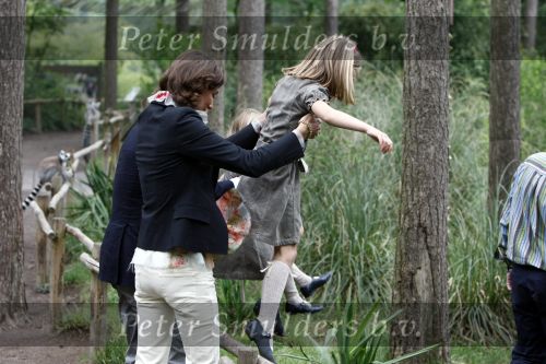 Apeldoorn 30 mei 2008
Prinses Marilen en hun kinderen tijdens fotoshoot vanwege 10 jarig huwelijk in de apenheul.