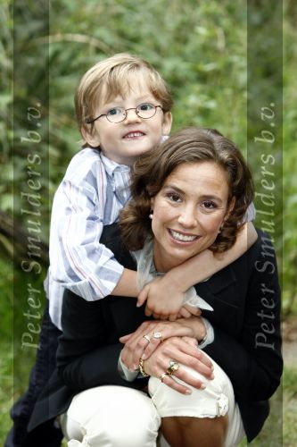 Apeldoorn 30 mei 2008
Prinses Marilen en hun kinderen tijdens fotoshoot vanwege 10 jarig huwelijk in de apenheul.