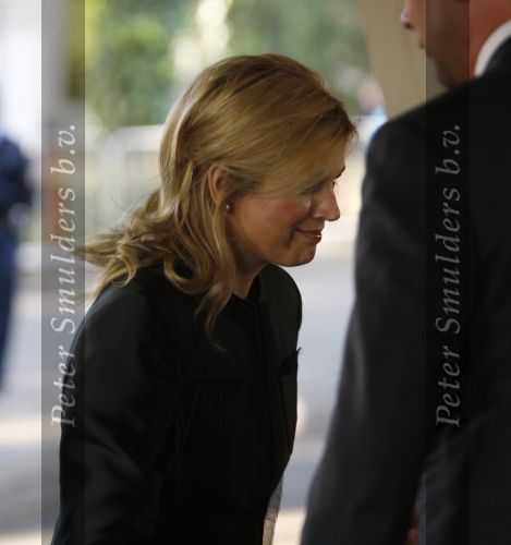 Apeldoorn, 8 Mei 2009
Speciale Herdenkingsdienst voor de slachtoffers van de ramp op Koninginnedag
Veel Politie, overal afzettingen met grote betonblokken.
Prinses Maxima
Foto Peter Smulders