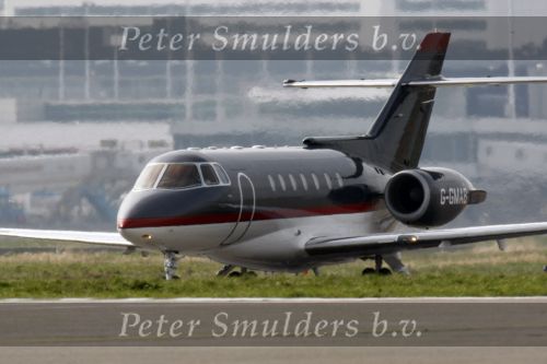 Schiphol 15 maart 2008
Lionel Ritchie arriveert met een prive vliegtuig op schiphol oost. Mike Dobbinga ontvangt hem.
Peter Smulders bv