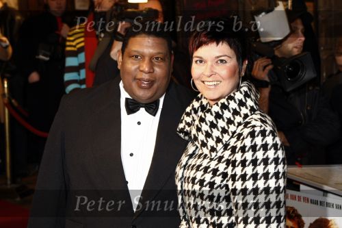 Amsterdam 17 maart 2008
Premiere Zomerhitte in Tuschinski. Quintis Ristie met vrouw
Peter Smulders bv