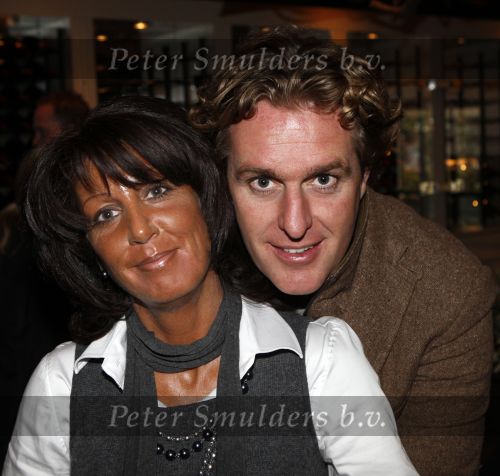 Loenen aan de Vecht 1 november 2007
presentatie duetten cd van Andre Hazes bij restaurant het Amsterdammertje. Rachel Hazes en Edwin Smulders