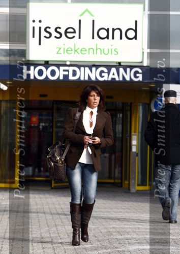 Capelle aan de Ijssel 15 januari 2009
Rachel Hazes op bezoek bij haar moeder die in het Ijsselland ziekenhuis is geopereerd.
Peter Smulders bv