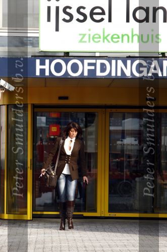 Capelle aan de Ijssel 15 januari 2009
Rachel Hazes op bezoek bij haar moeder die in het Ijsselland ziekenhuis is geopereerd.
Peter Smulders bv