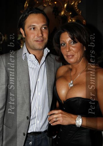 Vinkeveen 18 januari 2009
Roxeanne Hazes viert haar 16 e verjaardag in Roekz in Vinkeveen. raChel met vriend en Roxeanne en Andre jr
Peter Smulders bv
