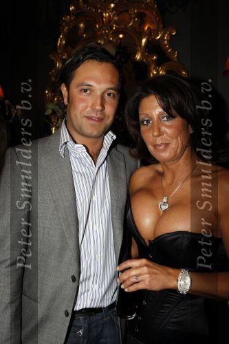Vinkeveen 18 januari 2009
Roxeanne Hazes viert haar 16 e verjaardag in Roekz in Vinkeveen. raChel met vriend en Roxeanne en Andre jr
Peter Smulders bv