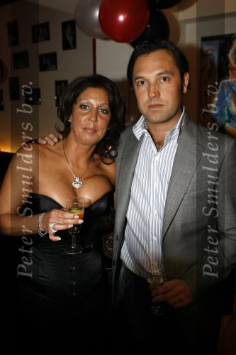 Vinkeveen 18 januari 2009
Roxeanne Hazes viert haar 16 e verjaardag in Roekz in Vinkeveen. raChel met vriend en Roxeanne en Andre jr
Peter Smulders bv