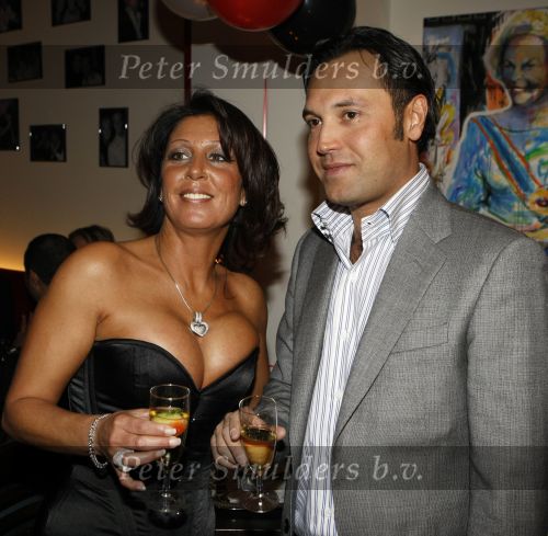 Vinkeveen 18 januari 2009
Roxeanne Hazes viert haar 16 e verjaardag in Roekz in Vinkeveen. raChel met vriend en Roxeanne en Andre jr
Peter Smulders bv