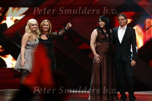 Hilversum 9 mei 2009
Finale x factor in studio 22 met Lisa en Rachel. Martijn Krabbe en Wendy v Dijk presenteren x factor. Eric v Tijn en Angela Groothuizen
Peter Smulders bv