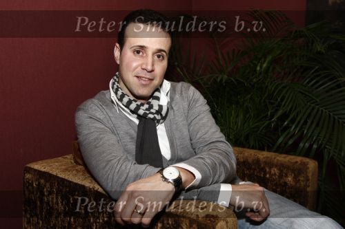 Breda 11 februari 2009
De marokaanse zanger Rachid bij hotel Princeville.
Peter Smulders bv