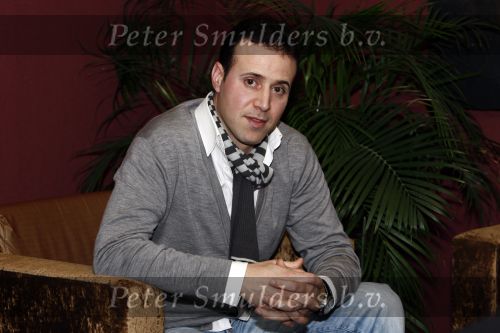 Breda 11 februari 2009
De marokaanse zanger Rachid bij hotel Princeville.
Peter Smulders bv