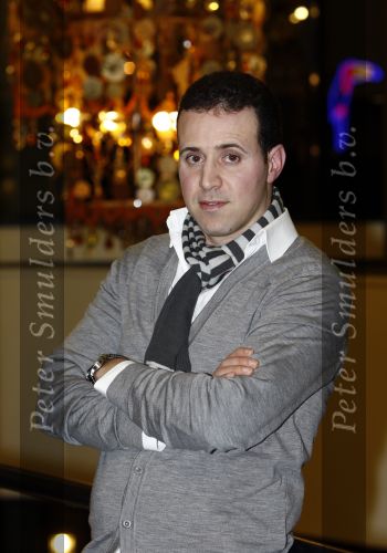 Breda 11 februari 2009
De marokaanse zanger Rachid bij hotel Princeville.
Peter Smulders bv