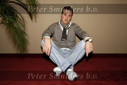 Breda 11 februari 2009
De marokaanse zanger Rachid bij hotel Princeville.
Peter Smulders bv