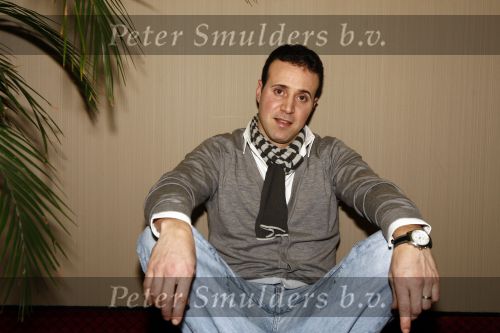 Breda 11 februari 2009
De marokaanse zanger Rachid bij hotel Princeville.
Peter Smulders bv
