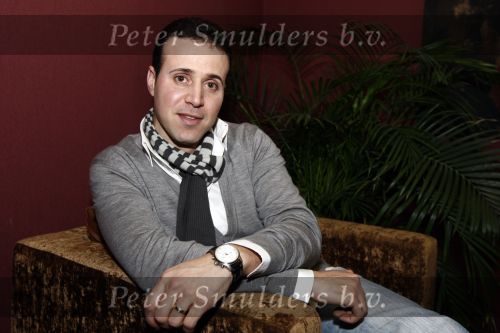 Breda 11 februari 2009
De marokaanse zanger Rachid bij hotel Princeville.
Peter Smulders bv